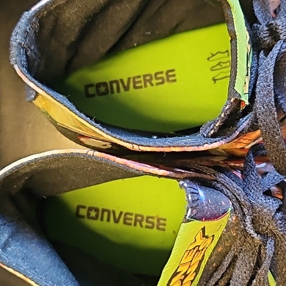 Marvin Martian & K-9 Hi-top Converse All Stars Excellent preloved condition - Picture 9 of 10